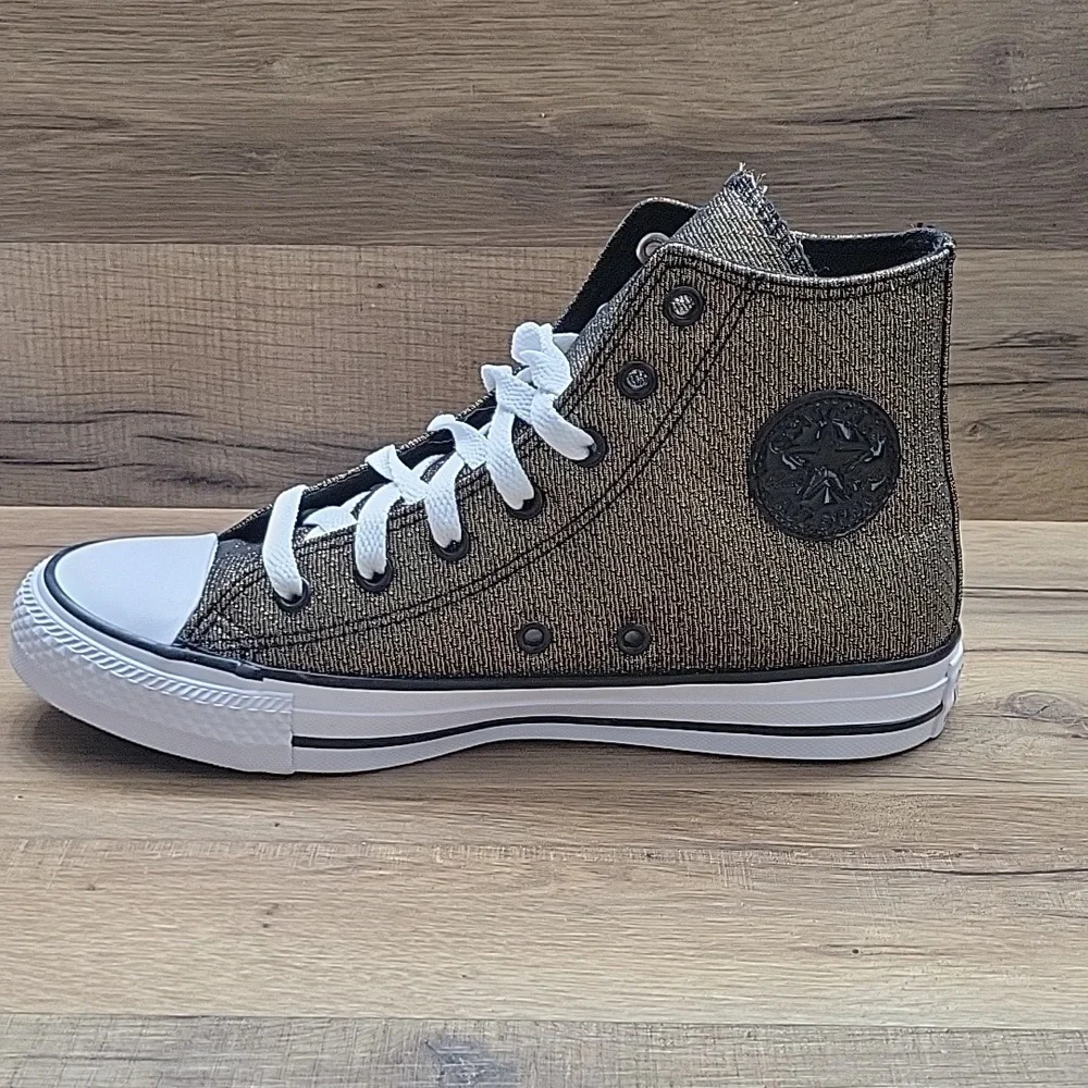 Converse High Top Brand new.